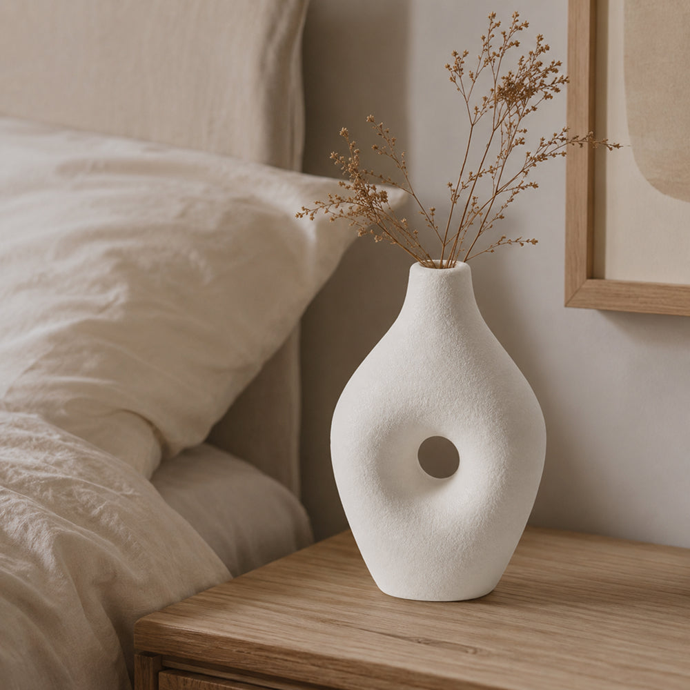 Avelor Void Sculpt Vase