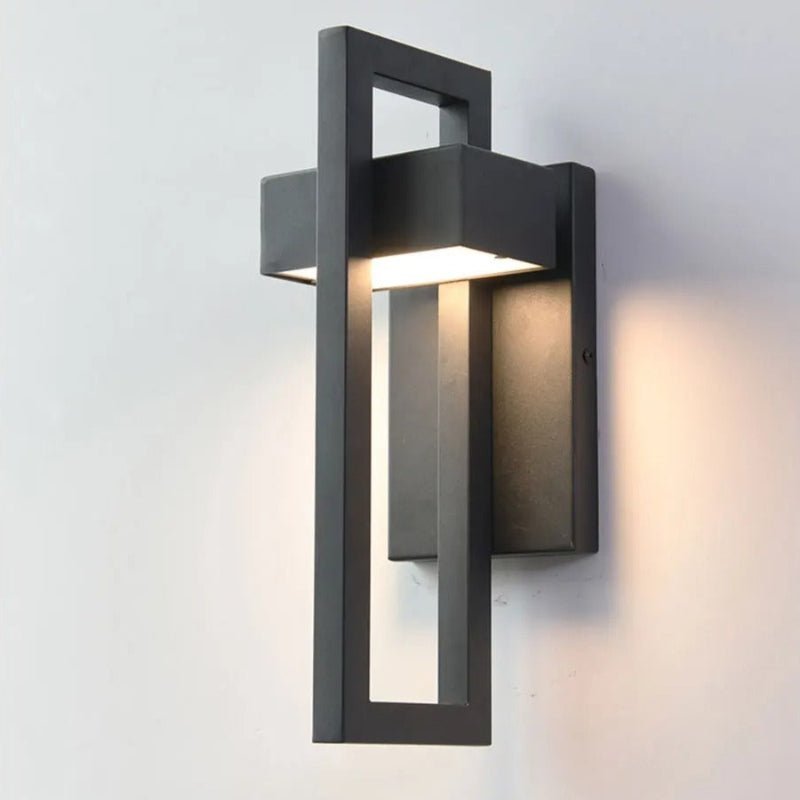 https://cdn.shopify.com/s/files/1/0655/0464/1076/files/black-up-down-outdoor-wall-light-373552.jpg?v=1773242651