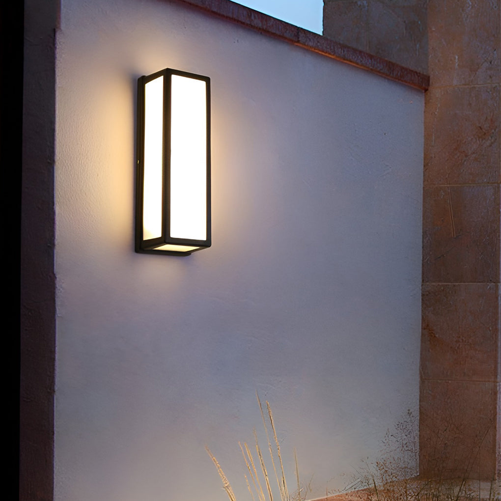 https://cdn.shopify.com/s/files/1/0556/5382/6742/files/contemporary-outdoor-wall-light-vertical-design.jpg?v=1768384056