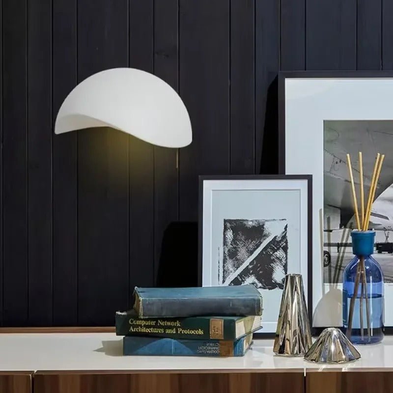 https://cdn.shopify.com/s/files/1/0655/0464/1076/files/minimalist-half-round-led-wall-light-944963.jpg?v=1750730100
