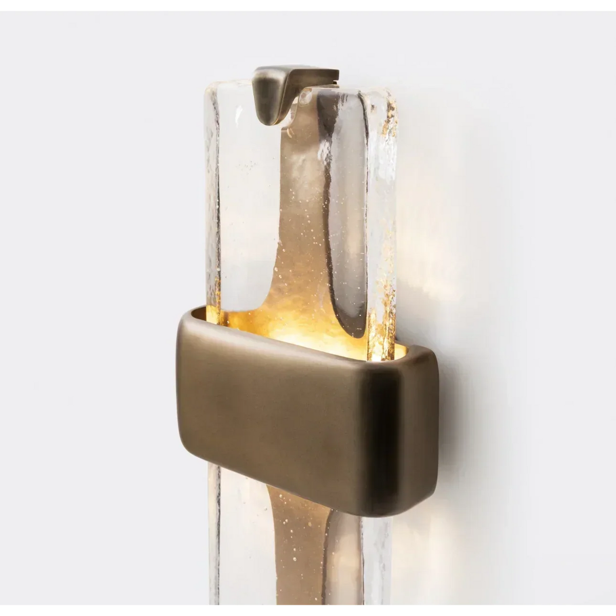 Side view of the Vetro Colato hand-cast textured glass and bronze brass band