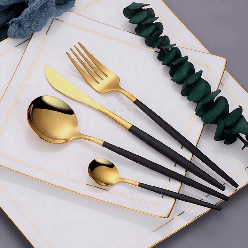 https://cdn.shopify.com/s/files/1/0655/0464/1076/files/two-tone-handle-gold-cutlery-set-30-piece-flatware-1383644.jpg?v=1779807014