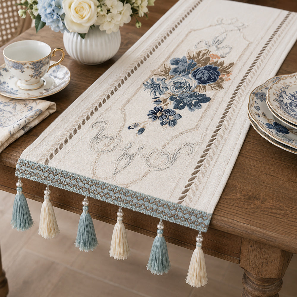 Velaro Tassel Runner
