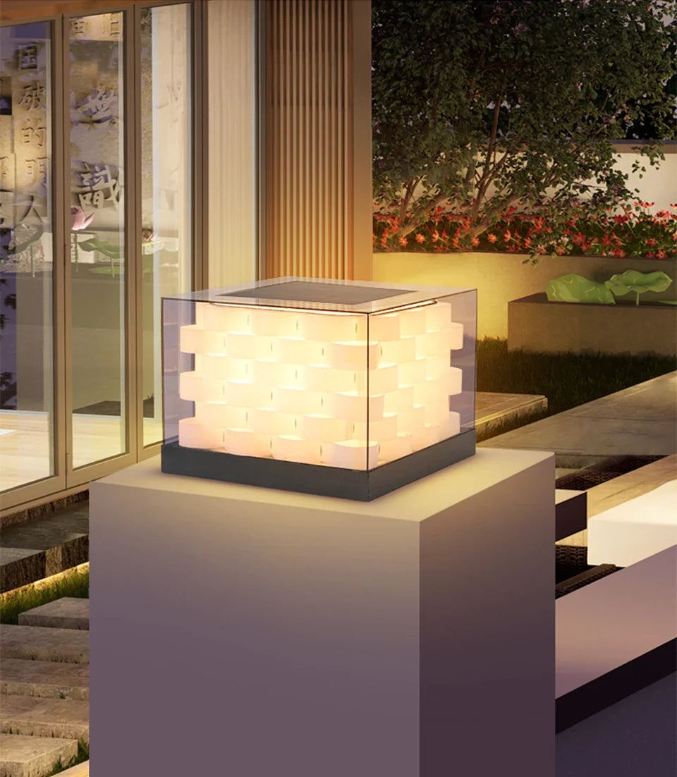 IIS Solara Pillar Light – Solar Powered IP65 Post Cap Lamp with Dusk-to-Dawn Sensor