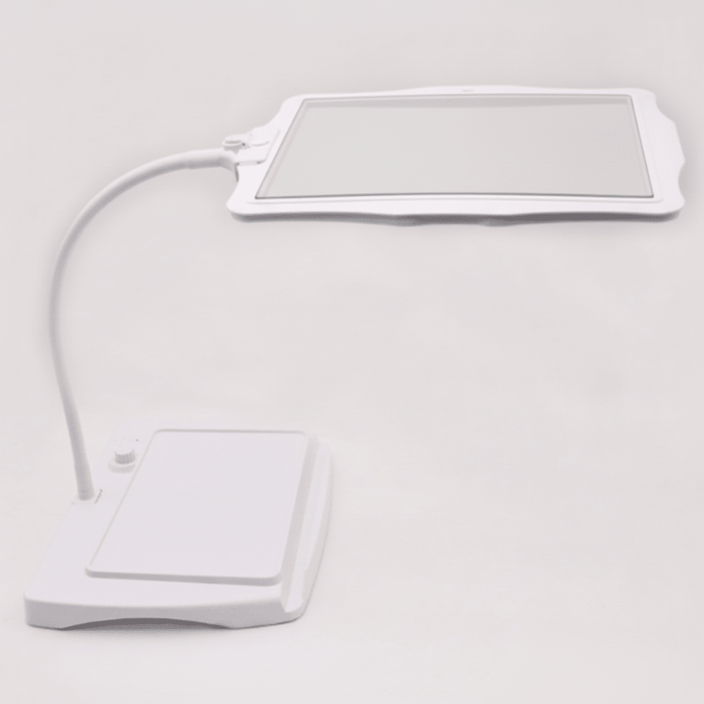 White magnifying desk lamp, side view