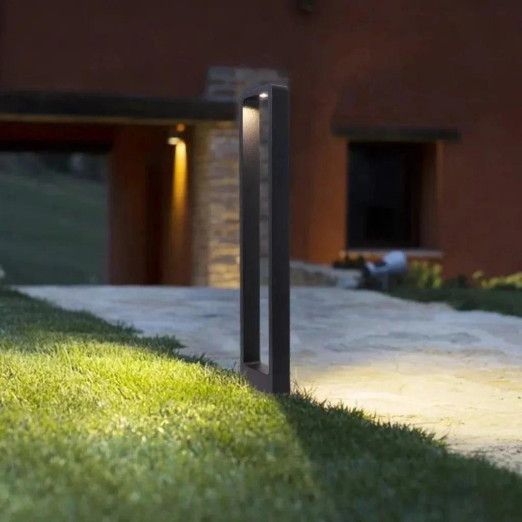 https://cdn.shopify.com/s/files/1/0655/0464/1076/files/aquaglow-waterproof-outdoor-garden-ground-light_4.webp?v=1773243263