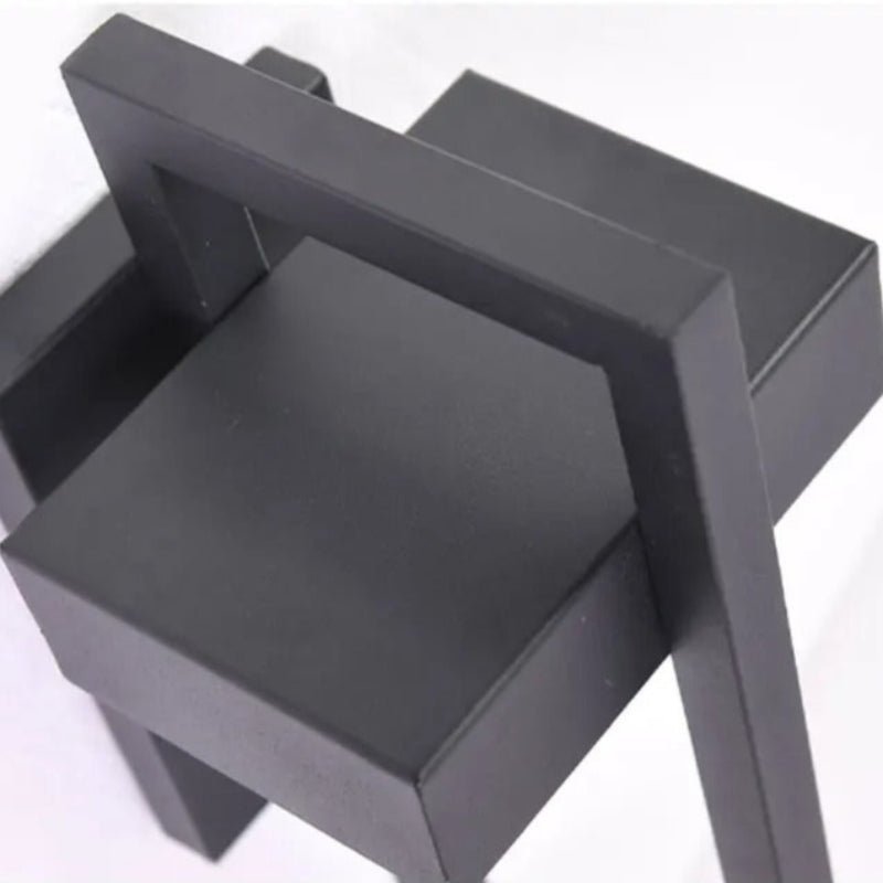 https://cdn.shopify.com/s/files/1/0655/0464/1076/files/black-up-down-outdoor-wall-light-379894.jpg?v=1773242651