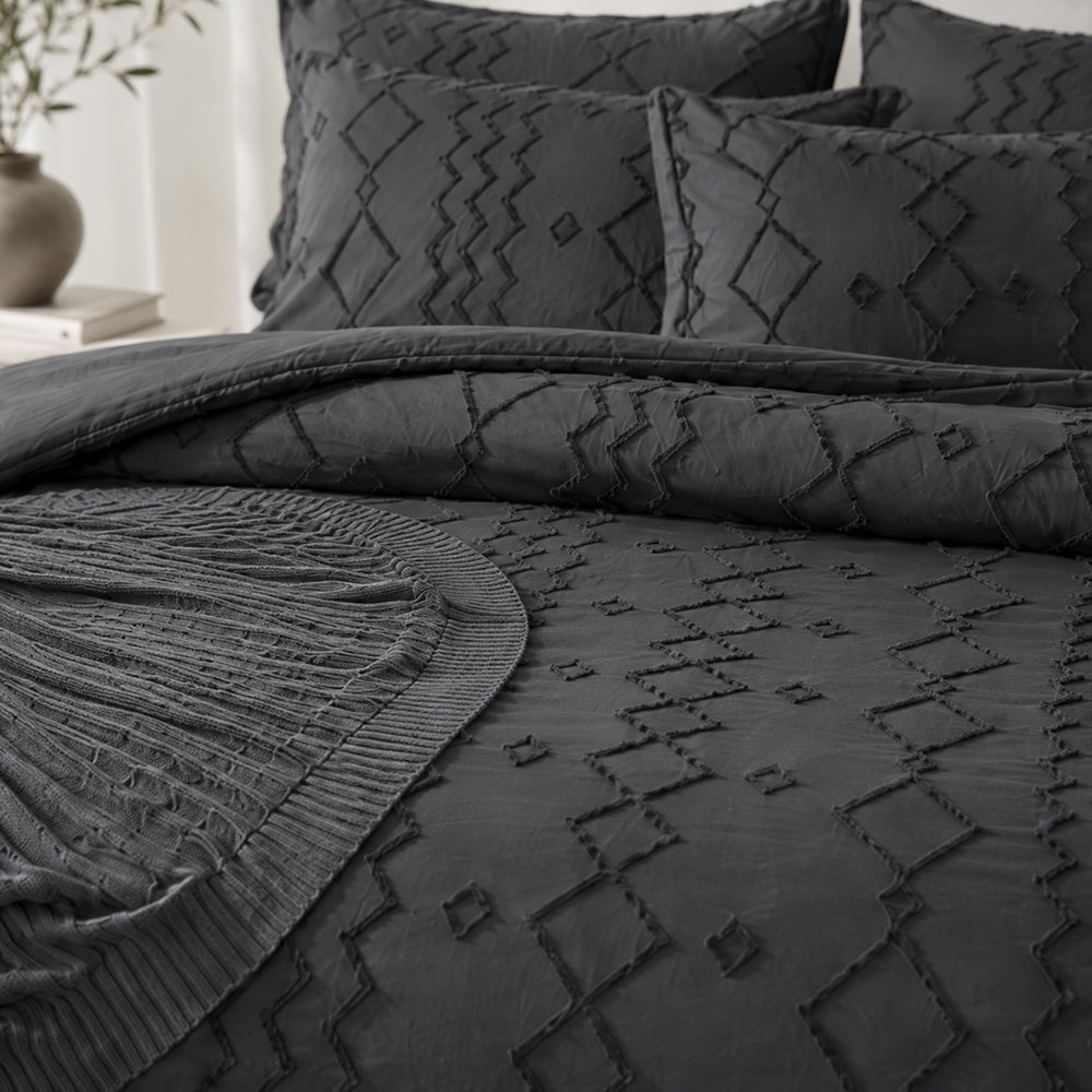 Velaro Noir Bedding Set