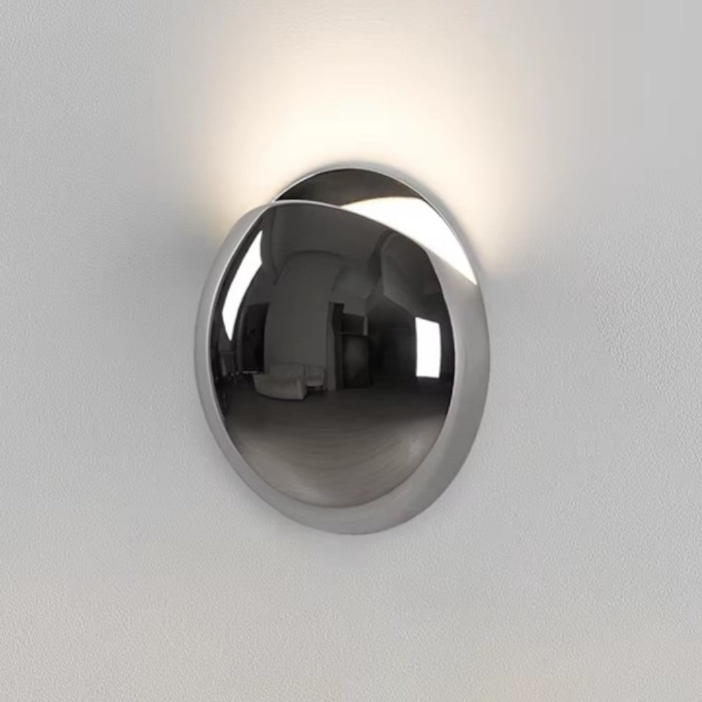 https://cdn.shopify.com/s/files/1/0655/0464/1076/files/eclipse-waterproof-modern-outdoor-wall-lamp-6417381.jpg?v=1774455615