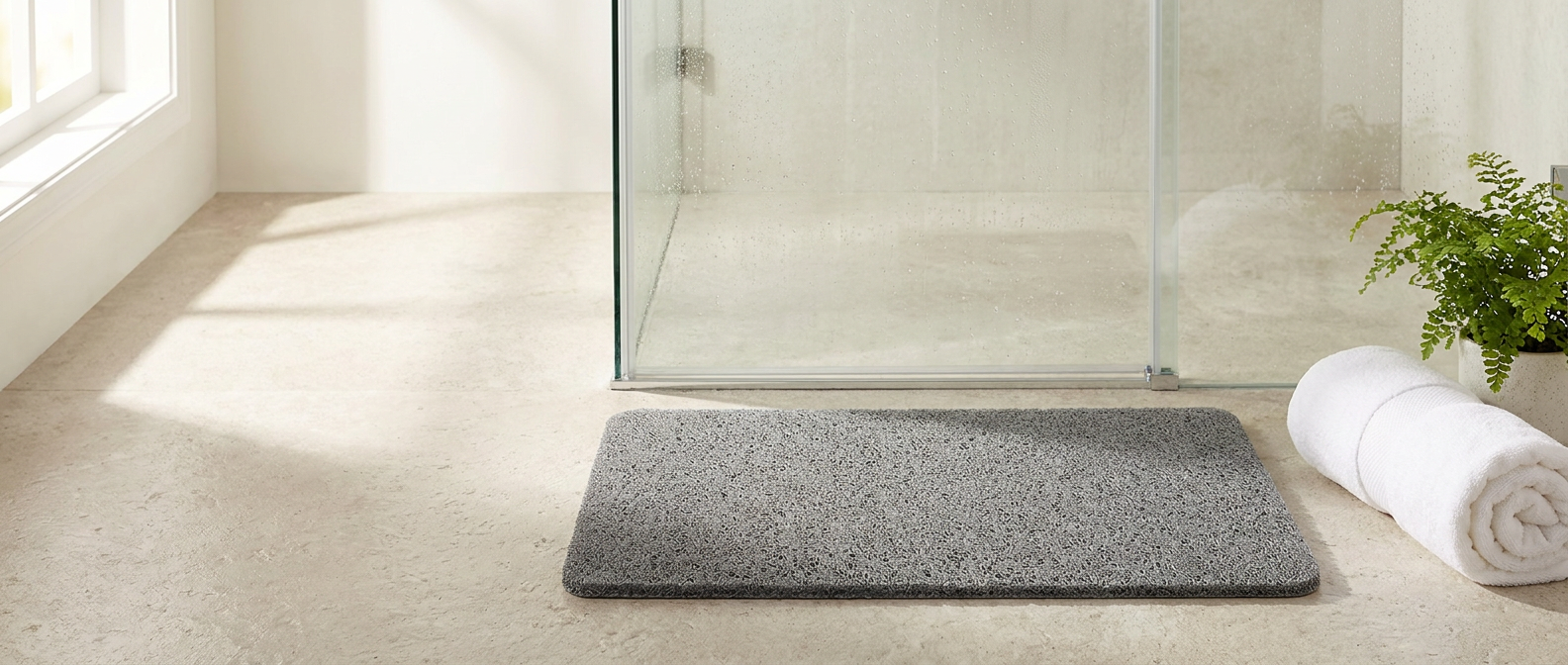 Rivolo Non-Slip Quick-Dry Bath Mat - Grey - Walk-in shower banner