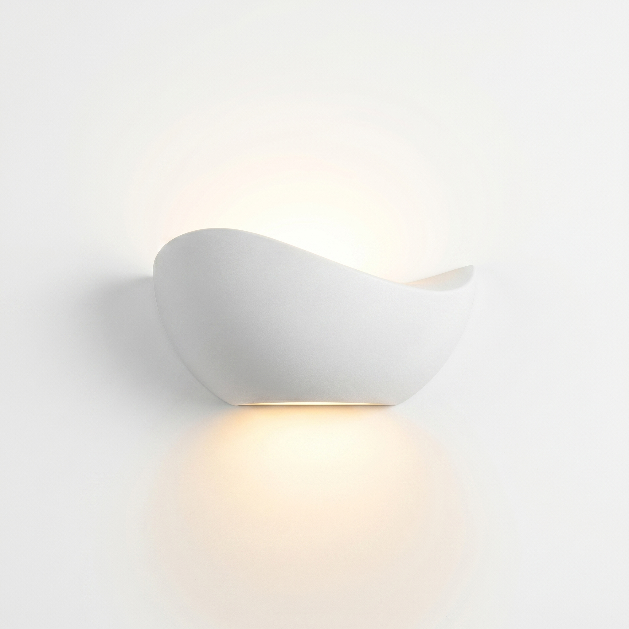 Mezzaluna Half-Round LED Wall Sconce in White with warm light