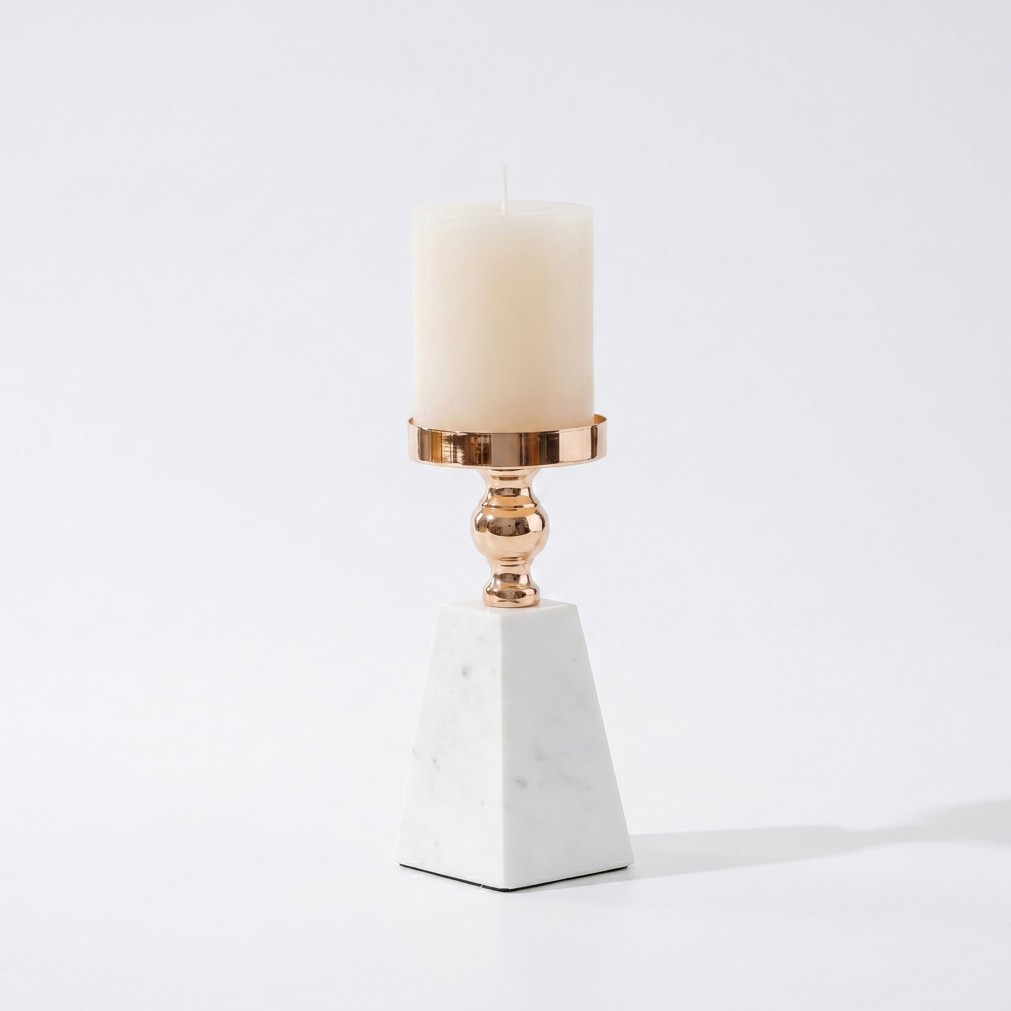 Aurea marble candle holder, Essential size, studio hero