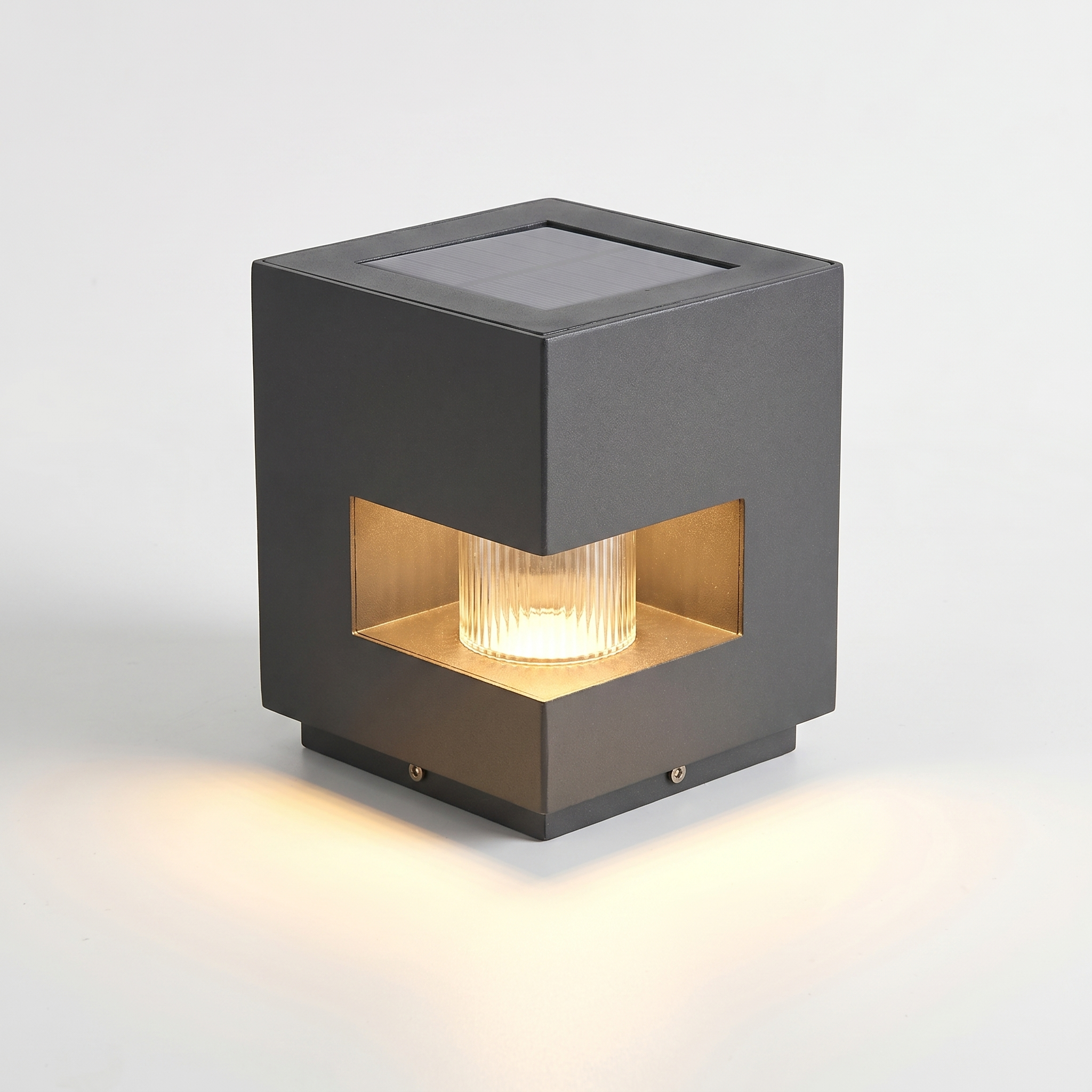 Sera Dorata solar pillar light Mini Cube design