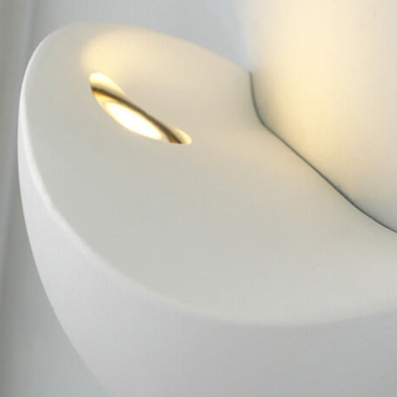 https://cdn.shopify.com/s/files/1/0655/0464/1076/files/minimalist-half-round-led-wall-light-198803.jpg?v=1750730097