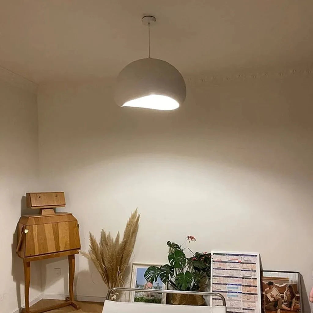 https://cdn.shopify.com/s/files/1/0655/0464/1076/files/modern-boho-wabi-sabi-resin-chandelier-lamp-details_6.webp?v=1773242782