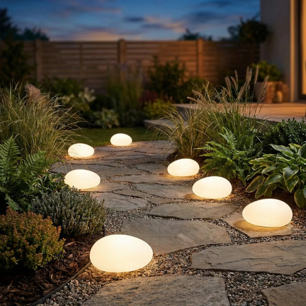 https://cdn.shopify.com/s/files/1/0655/0464/1076/files/solar-garden-pebble-outdoor-light-ip65-waterproof-auto-dusk-to-dawn_2.jpg?v=1778281560