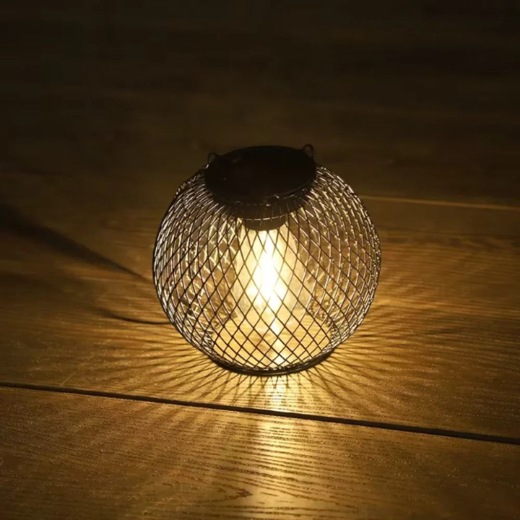 https://cdn.shopify.com/s/files/1/0655/0464/1076/files/solar-hanging-lantern-outdoor-ip65-waterproof-auto-sensor_13.jpg?v=1778265543