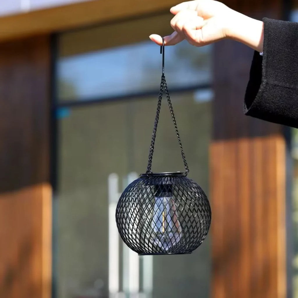 https://cdn.shopify.com/s/files/1/0655/0464/1076/files/solar-hanging-lantern-outdoor-ip65-waterproof-auto-sensor_9.jpg?v=1778265543